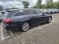 używany Mercedes E200 1.6dm 160KM 2020r. 71 916km