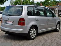 używany VW Touran 2dm 140KM 2005r. 334 000km