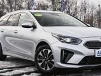 Używany Kia Ceed 141 KM (103 kW) 2021 Srebrny Hatchback