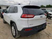 używany Jeep Cherokee 2015, 3.2L, Latitude, po gradobiciu