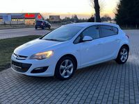 używany Opel Astra 1.4dm 120KM 2014r. 118 000km