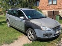 Używany Ford Focus Ghia 2005 Srebrny Kombi