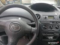 używany Toyota Yaris 1.0 benzyna 4 cyl wspomaganie