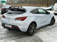 używany Opel Astra 2dm 165KM 2012r. 221 000km