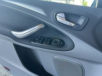 używany Ford S-MAX 1.8dm 125KM 2007r. 245 458km