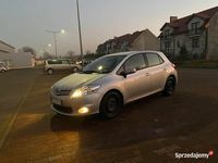 Używany Toyota Auris 132 KM (97 kW) 2012 Srebrny Sedan/Limuzyna