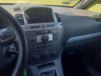 używany Opel Zafira B