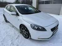 Używany Volvo V40 Ocean Race 116 KM (85 kW) 2015 Biały Hatchback