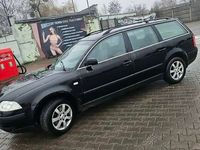 Używany VW Passat 2001 Czarny Kombi