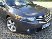 Używany Honda Accord 2009 Brązowobeżowy Sedan/Limuzyna