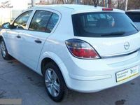 używany Opel Astra 1.7dm 110KM 2011r. 101 000km