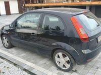 Używany Ford Fiesta 2002 Czarny Hatchback