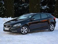 Używany Volvo V40 150 KM (110 kW) 2015 Czarny Hatchback