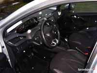 używany Peugeot 208 1,4 HDI 2012 r / navigacja /