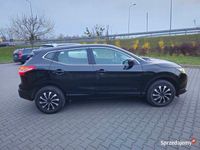 Używany Nissan Qashqai Visia 2015 Czarny SUV