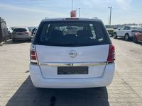 używany Opel Zafira 1.8dm 120KM 2014r. 142 300km