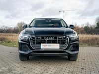 Używany Audi Q8 Ambiente 286 KM (210 kW) 2018 Czarny (metalik) SUV