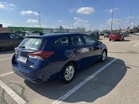 Używany Toyota Auris 136 KM (100 kW) 2017 Niebieski Kombi