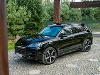 Używany Porsche Cayenne GTS 500 KM (367 kW) 2024 Czarny (metalik) SUV