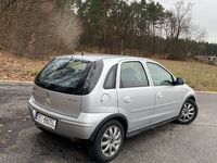 Używany Opel Corsa 80 KM (58 kW) 2005 Srebrny Sedan/Limuzyna