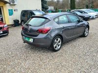 używany Opel Astra 1.6dm 180KM 2009r. 213 000km