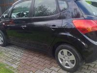 używany Kia Venga czrna perła 1.4 CRDI 90KM