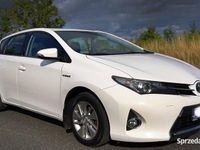 Używany Toyota Auris Hybrid 2014 Biały Hatchback
