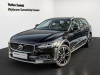 Używany Volvo V90 CC 235 KM (172 kW) 2021 Czarny Kombi