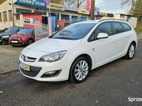 Używany Opel Astra 140 KM (102 kW) 2013 Biały Kombi