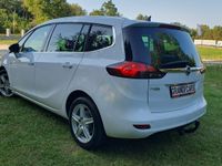 używany Opel Zafira 1.6dm 136KM 2014r. 233 595km