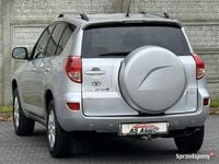 Używany Toyota RAV4 Executive 136 KM (100 kW) 2006 Srebrny SUV