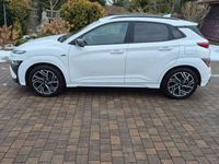 Używany Hyundai Kona 120 KM (88 kW) 2022 Biały SUV