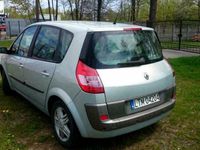 używany Renault Scénic II 1.9dm 120KM 2004r. 122 000km