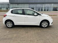 używany Peugeot 208 1.5dm 102KM 2018r. 76 351km