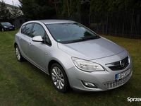 Używany Opel Astra 115 KM (84 kW) 2010 Srebrny (metalik) Hatchback