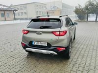 Używany Kia Stonic 99 KM (72 kW) 2021 Zielony SUV