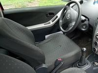 używany Toyota Yaris 2