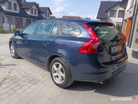 używany Volvo V60 2.0 skórzana tapicerka