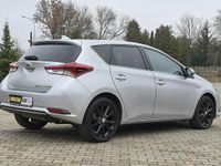używany Toyota Auris Hybrid 1.8dm 99KM 2015r. 75 000km