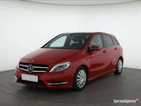 Używany Mercedes B200 2012 Czerwony Minivan