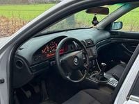 Używany BMW 525 2002 Srebrny Sedan/Limuzyna