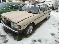 Używany Mercedes 240 1984 Sedan/Limuzyna