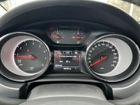 Używany Opel Astra 130 KM (95 kW) 2021 Srebrny (metalik) Sedan/Limuzyna