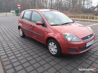 Używany Ford Fiesta 2006 Bordowy Hatchback