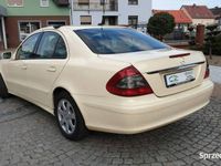 używany Mercedes E200 2.1dm 136KM 2009r. 490 000km