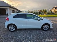 Używany Kia Rio DREAM-TEAM Edition 2015 Biały Hatchback