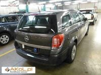 Używany Opel Astra 110 KM (80 kW) 2010 Inny Sedan/Limuzyna