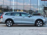 Używany Volvo V60 CC 2024 Kombi