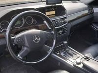 Używany Mercedes E220 2010 Brązowy Sedan/Limuzyna