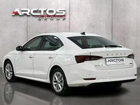Używany Skoda Octavia Ambition 150 KM (110 kW) 2023 Biały Hatchback